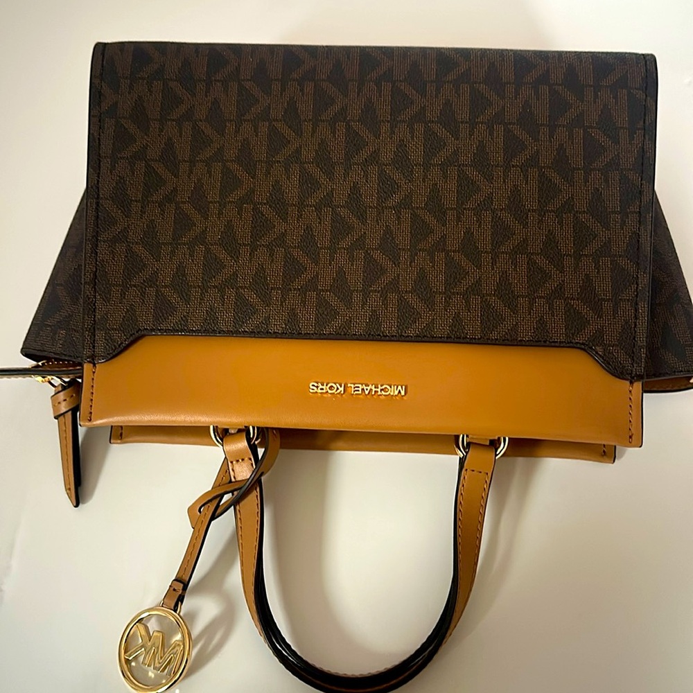 Micheal kors small tote bag - Picture 3 of 6